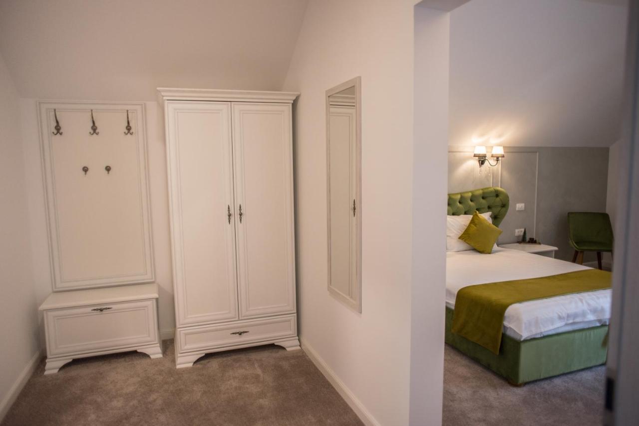 Boga Rooms Sinaia Exterior foto